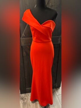 Elegant One-Shoulder Coral/Red Evening Mermaid Gown - Size S